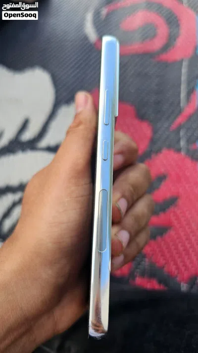22 5g نظيف نظيف ميشكي من شي ومش مفتوح ابدا ونقبل حوالة مع فرق بسيط تواصل رسائل ووتس بس 4