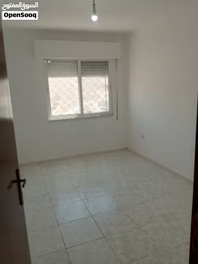 شقة للبيع في ماركا الجنوبية 3