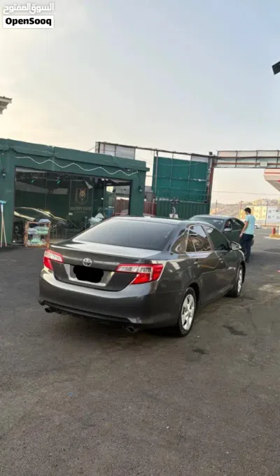 Toyota Camry SE 2