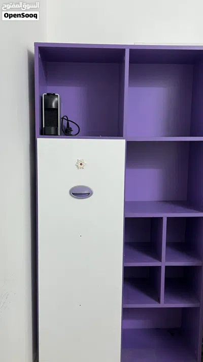Purple wooden shelvesأرفف/مكتبة خشبية بنفسجيه 3