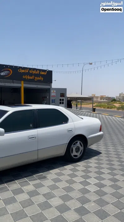 Lexus LS LS 400 3