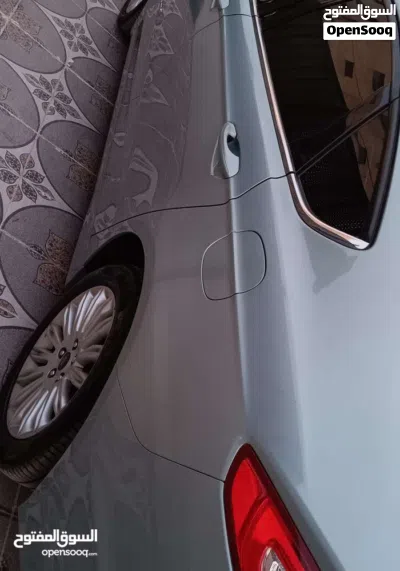 Ford Fusion SE 3