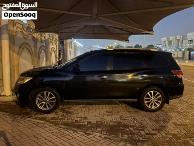 Nissan Pathfinder SV 2