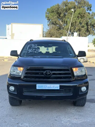 Toyota Sequoia Platinum 2