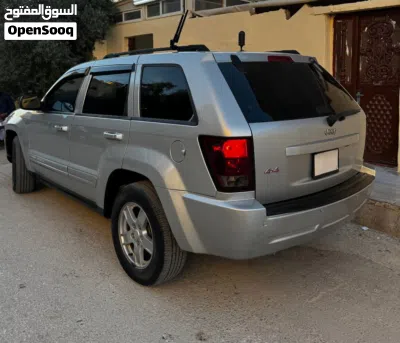 Jeep Grand Cherokee Laredo 3