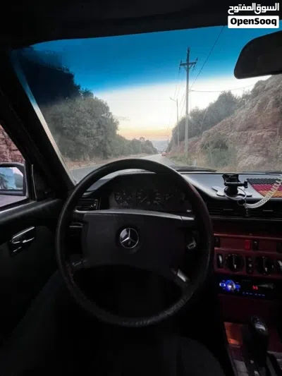 Mercedes Benz E-Class E 200 2