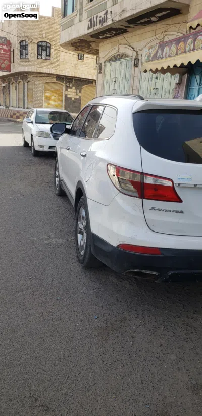 Hyundai Santa Fe Limited 4