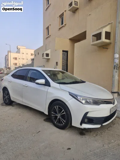 تويوتا كورولا XLE 2