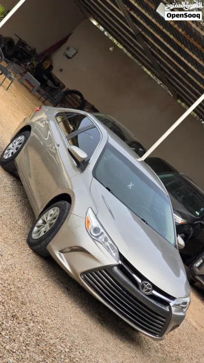 Toyota Camry SE 2