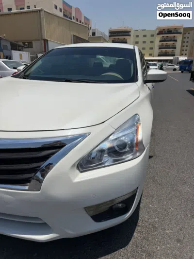 Nissan Altima SV 2