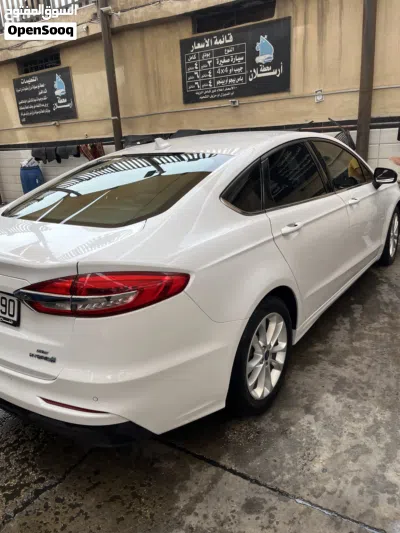 Ford Fusion SE 4