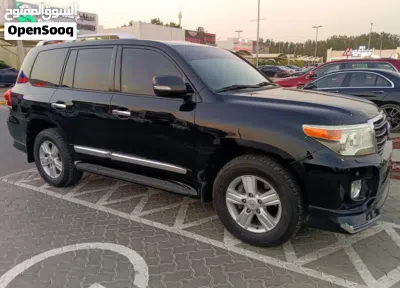 Toyota Land Cruiser GXR 2