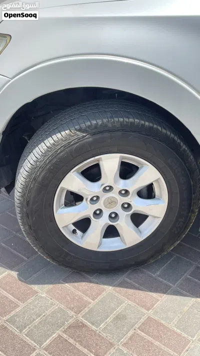 ميتسوبيشي باجيرو GLS 3