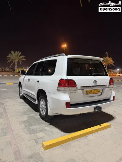 Toyota Land Cruiser GXR 4