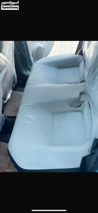 Toyota Prius Prius C 4