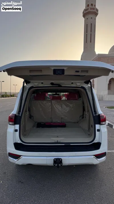 Toyota Land Cruiser GXR 3