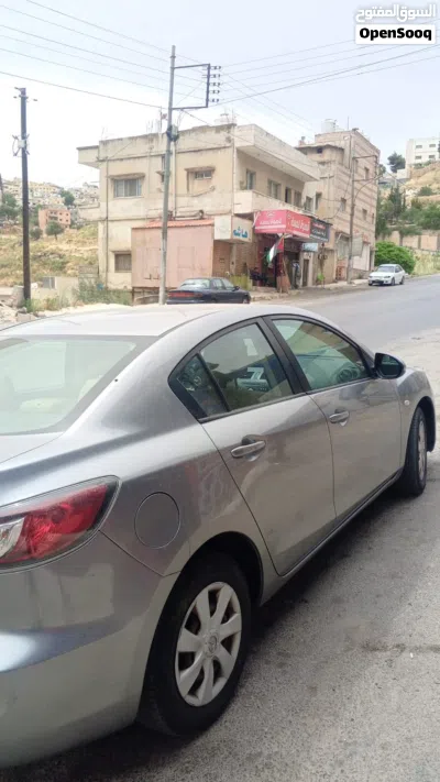 Mazda 3 Standard 2