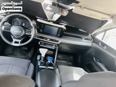 Kia K5 Standard 2