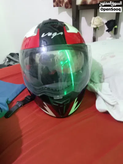 ما شاء الله الخوذه بس البلاستيكيه الاماميه فاكه وفيها نضاره وسماعه ونضام سلامه عالي 3