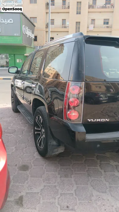 GMC Yukon Denali Ultimate 3