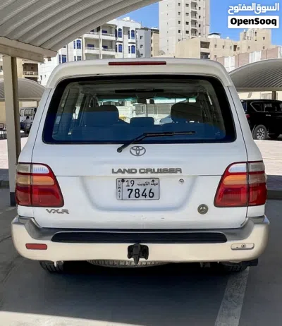 Toyota Land Cruiser GXR 4