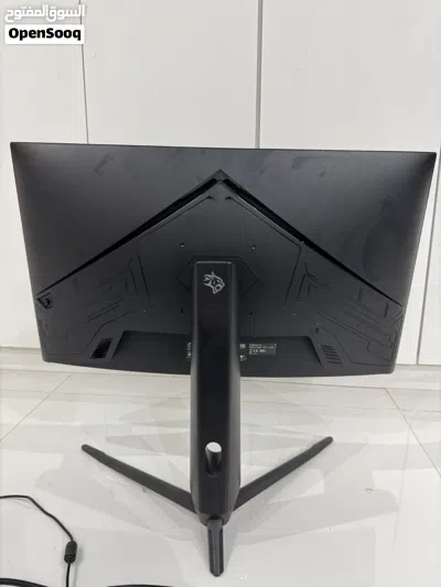 للبيع شاشة Porodo gamingشبه جديده165 hz , كيرف، full HD,2k 3
