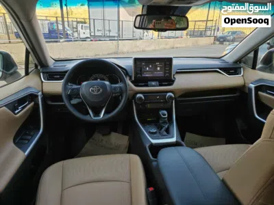 Toyota RAV 4 Limited 3