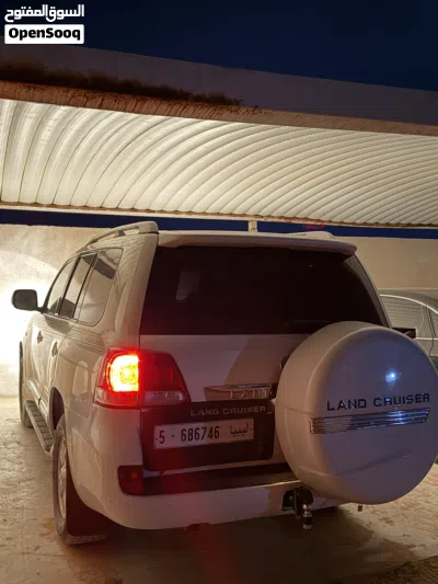 تويوتا لاند كروزر GXR 4