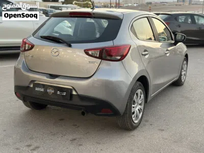 Mazda 2 Standard 4