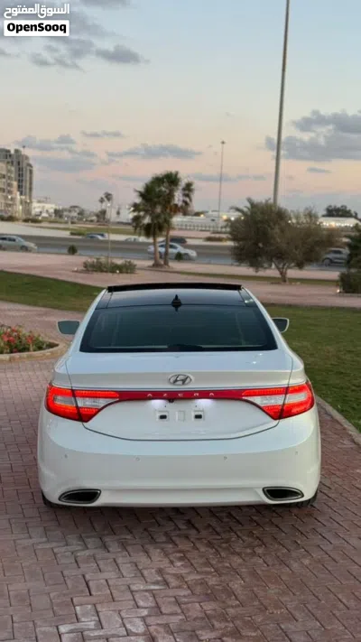 هيونداي ازيرا Standard 4