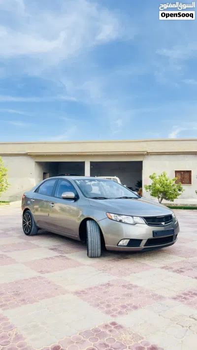 Kia Forte GT 4