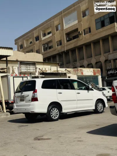 Toyota Innova G 4