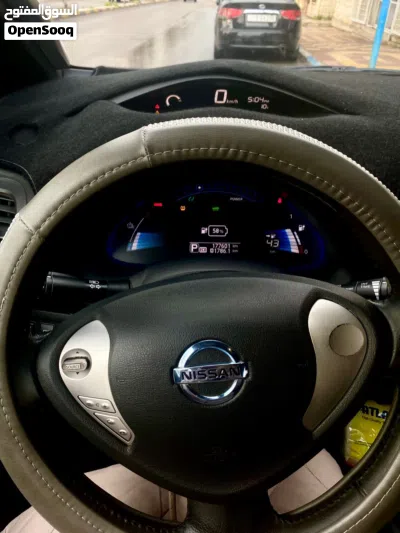 Nissan Leaf S 4