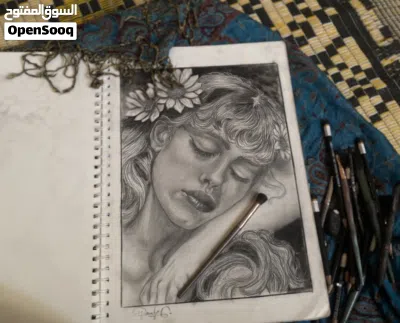 لوحة فتاه مرسومه يدويا 3