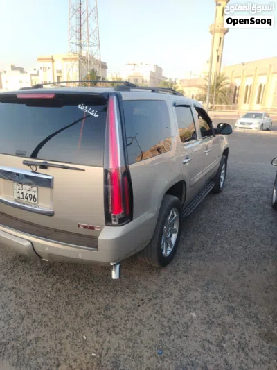 GMC Yukon SLT 3