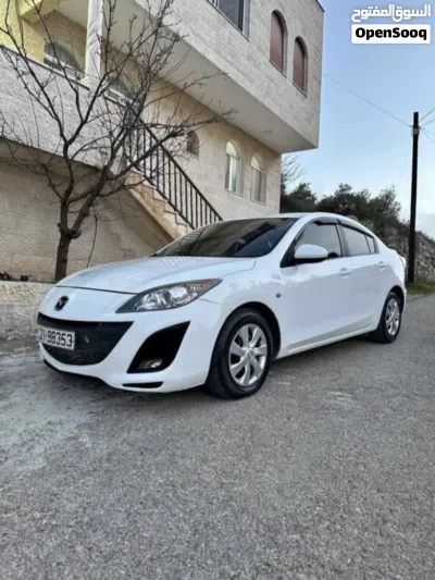Mazda 3 Standard 2