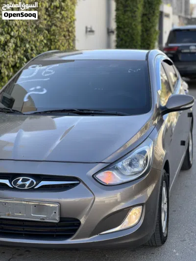 Hyundai Accent GLS 3