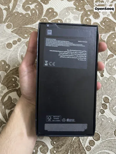 جالاكسي S24 الترا سامسونج لؤلؤي مستعمل بحالة ممتازة مع كرتونة 2