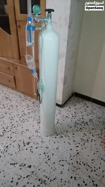 أسطوانة اكسجين متوسطة الحجم 4