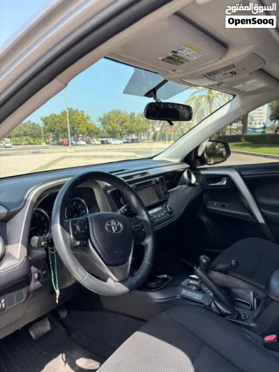 Toyota RAV 4 XLE 2