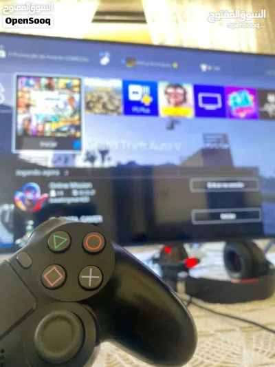 PS4 Slim in excellent condition /بلاستيشن 4 سليم بحالة ممتازة 2