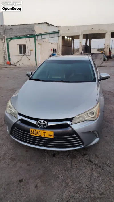 تويوتا كامري XLE 3