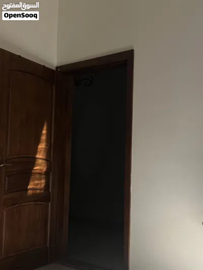 بيت للإيجار عين زاره 3