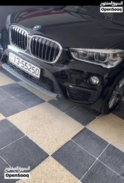 بي ام دبليو الفئة X1 Standard 4