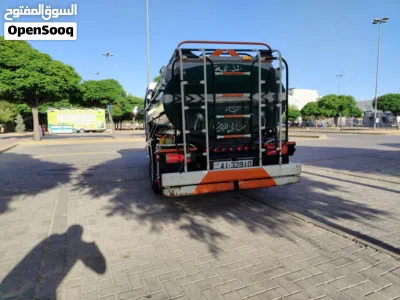 تنك ماء Isuzu موديل 2006 للبيع 2