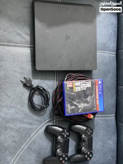 Playstation 4 slim 2