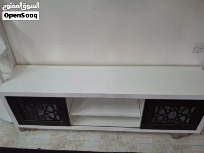 طاولات للديكور والتلفاز بحاله ممتازه جدا 4