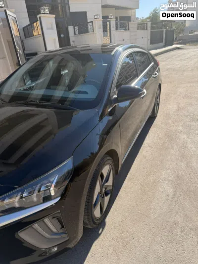 Hyundai Ioniq Standard 2