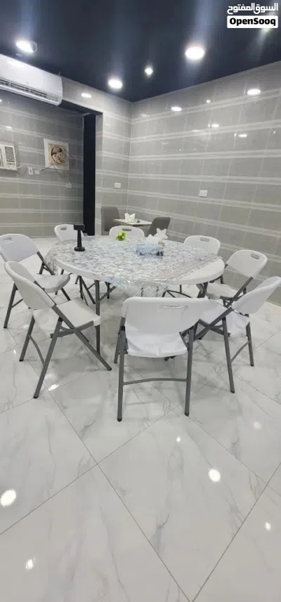 مقهي شيشه للبيع الموقع سناو الصناعيه ايجار المقهي شهري 450 المبلغ المطلوب  التواصل ع رقم 718 4