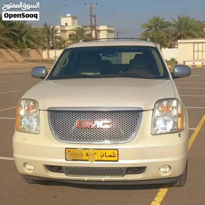GMC Yukon Denali 2